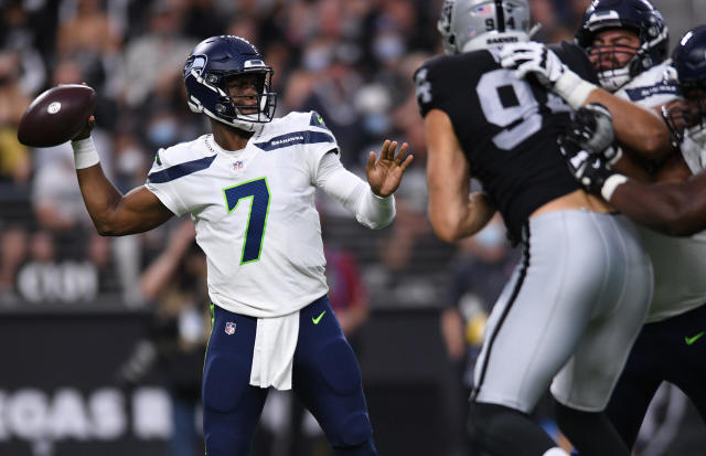 Raiders-Seahawks expert picks, predictions, lines: Week 12