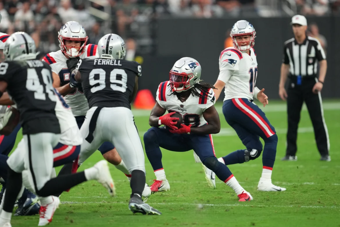 Patriots-Raiders odds, expert picks, predictions, lines: Week 15