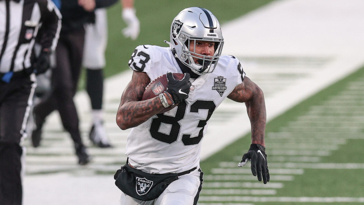 Raiders Should Keep Darren Waller: The Tight End’s Value to the Team is Immeasurable