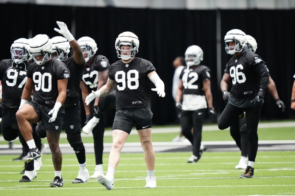 Las Vegas Raiders 2023 Training Camp Photos – August 9, Raiders Training Camo. 49ers vs Raiders joint practice, axx Crosby Raiders, Vegas sports news, Vegas Sports Today, Louis Grasse Vegas Sports Today, Las Vegas News, NFL, NFL News,