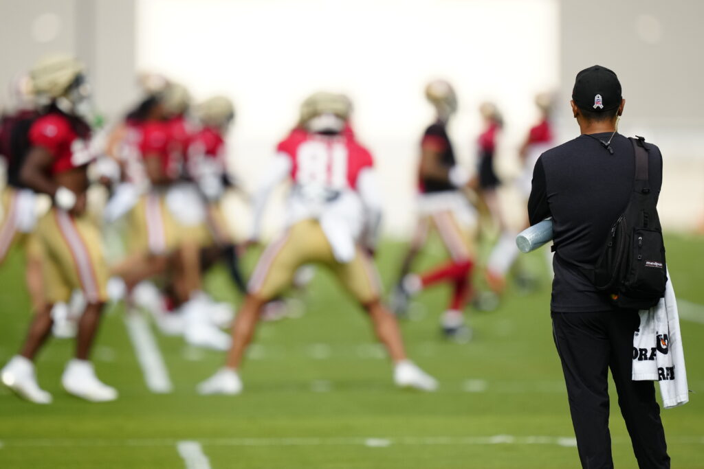 San Francisco 49ers' Clelin Ferrell takes part in an NFL football practice  in Santa Clara, Calif., Wednesday, May 31, 2023. (AP Photo/Jeff Chiu Stock  Photo - Alamy