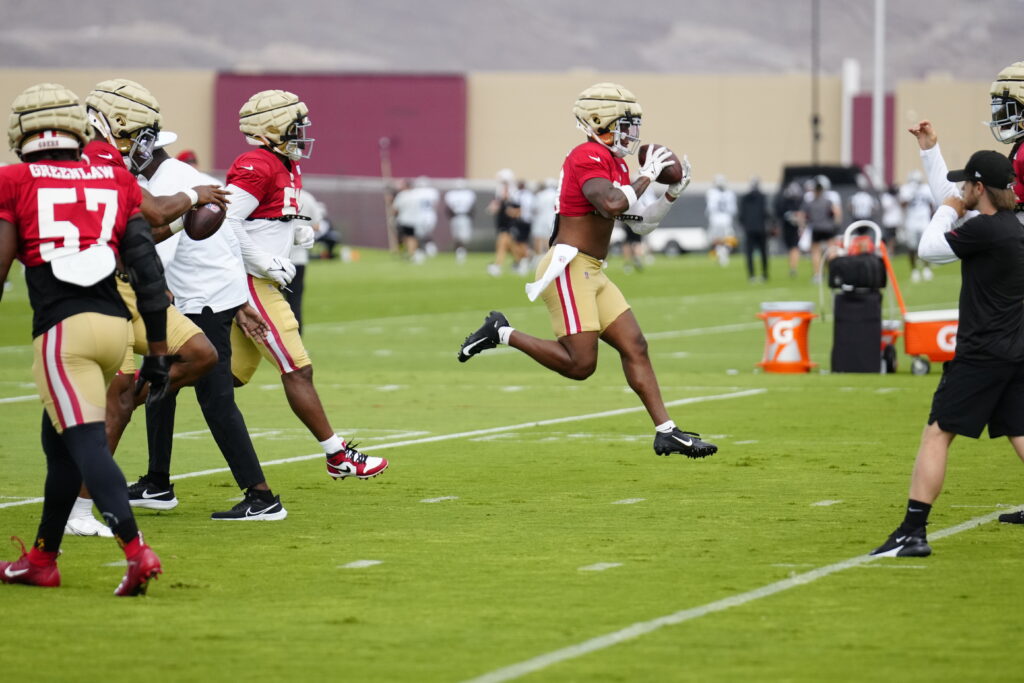 San Francisco 49ers' Clelin Ferrell takes part in an NFL football practice  in Santa Clara, Calif., Wednesday, May 31, 2023. (AP Photo/Jeff Chiu Stock  Photo - Alamy