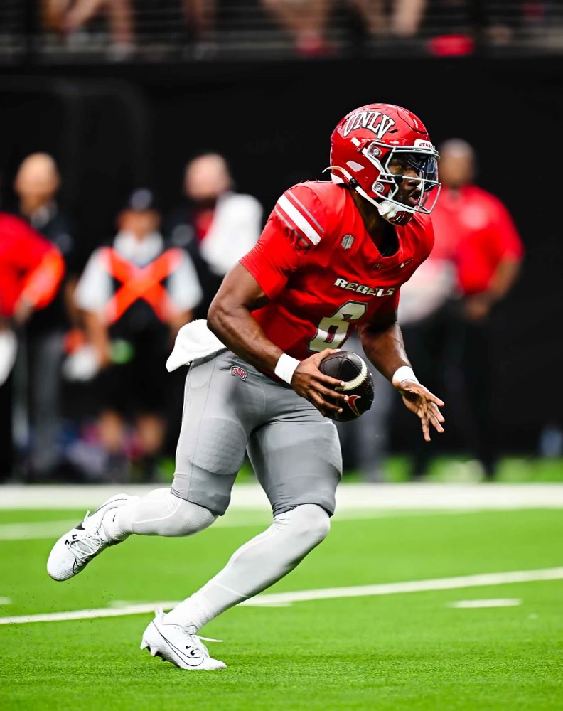 Hajj-Malik Williams stellar performance keeps UNLV football undefeated