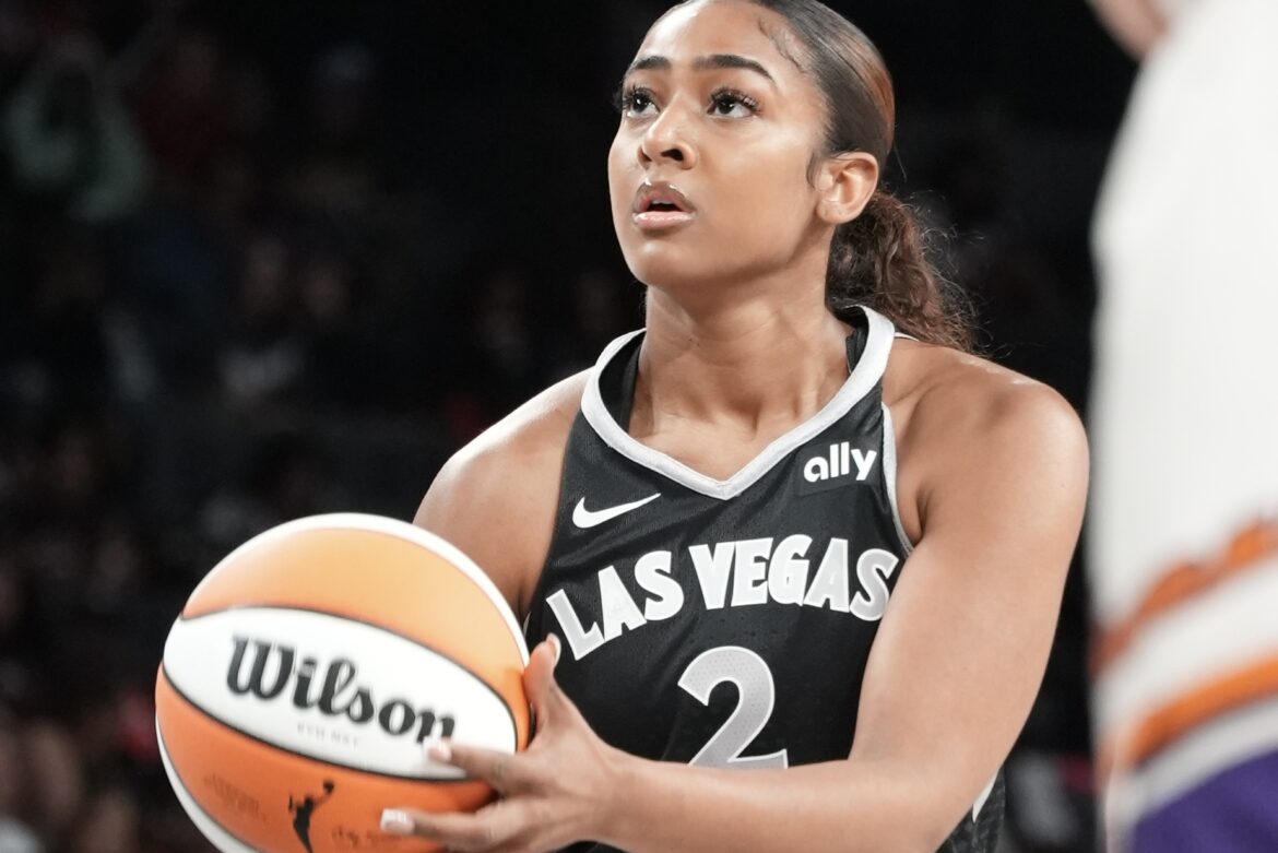 Aces’ Deja Kelly hits game-winning shot to beat Mercury