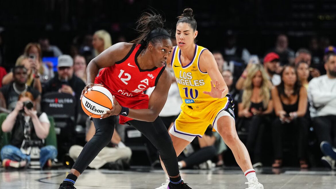 Photos: Las Vegas Aces defeat L.A. Sparks, 96-81
