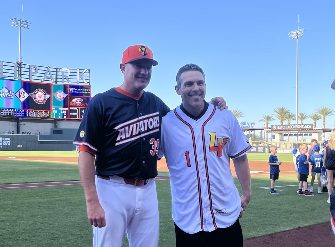 Aviators hit by Comets in 9-3 loss