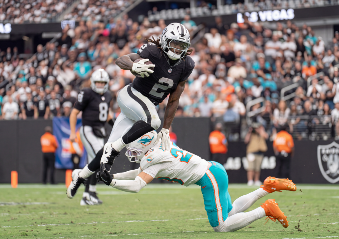 Photo Gallery: Raiders Open 2026 Season With Victory Over Dolphins